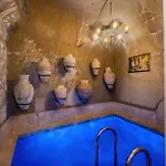 Cappa Via Cave Hotel 4*
