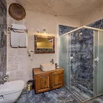 Hotel Cappa Via Cave 4*