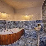 Hotel Cappa Via Cave 4*