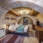 Hotel Cappa Via Cave 4*