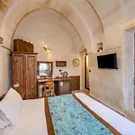 Cappa Via Cave Hotel