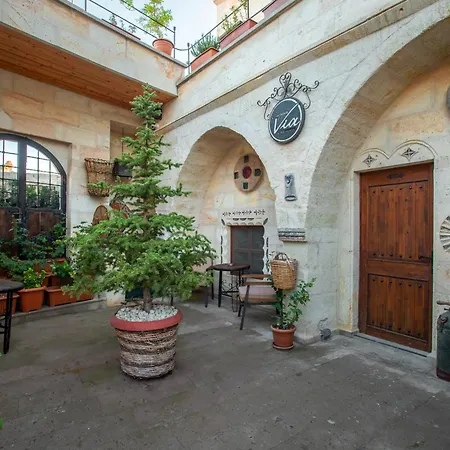 Hotel Cappa Via Cave 4*