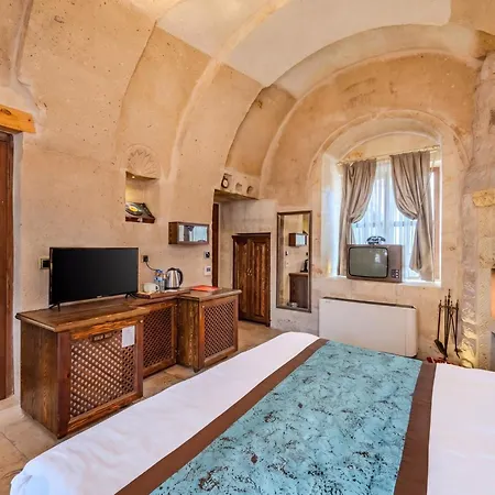 Cappa Via Cave Hotel