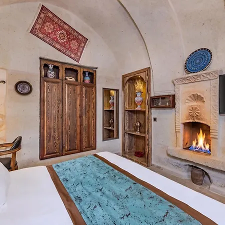 Cappa Via Cave Hotel
