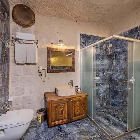 Hotel Cappa Via Cave 4*