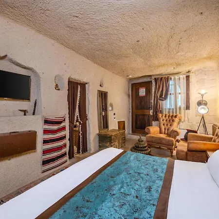 Hotel Cappa Via Cave 4*