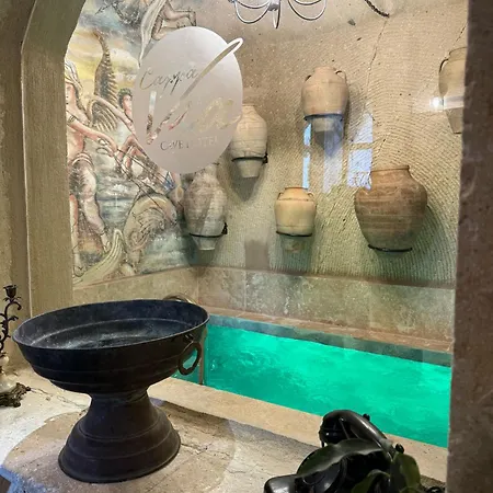 Cappa Via Cave Hotel