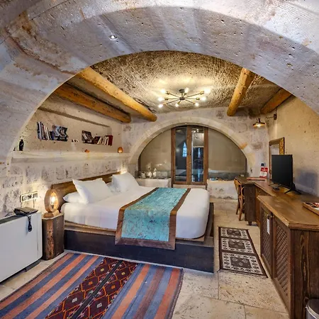 Hotel Cappa Via Cave 4*
