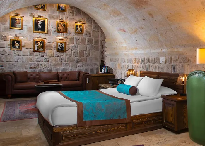 Cappa Via Cave Ürgüp