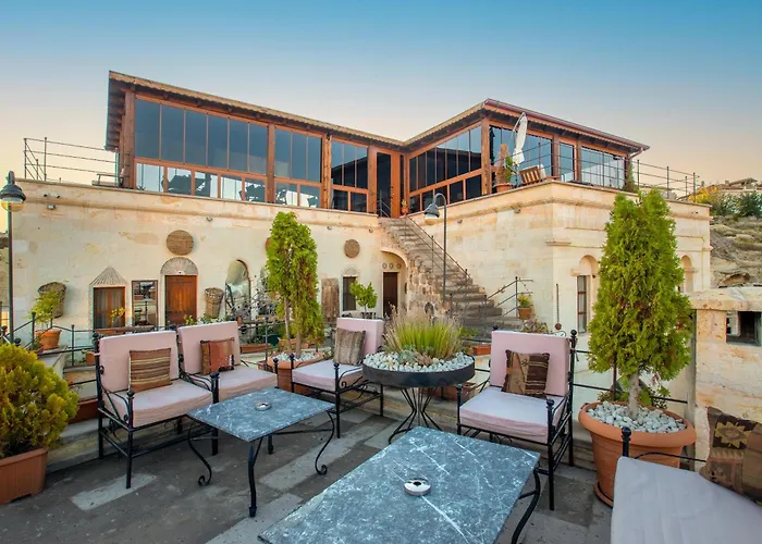 Cappa Via Cave Ürgüp