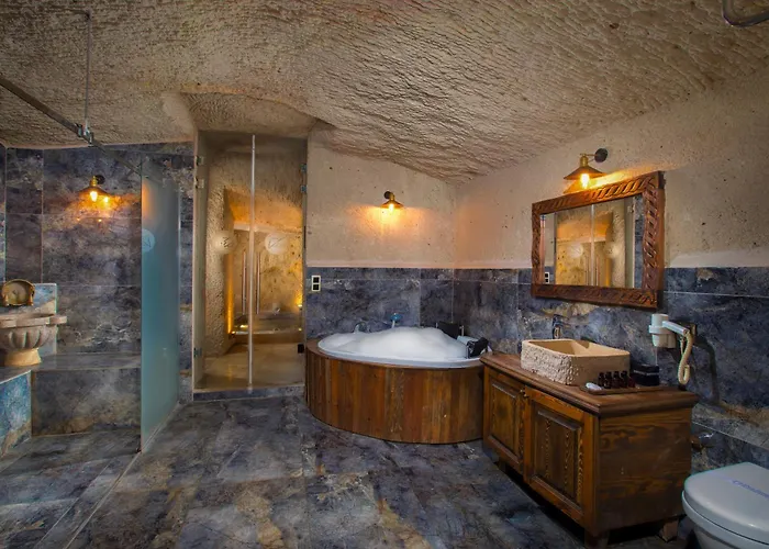 Cappa Via Cave Ürgüp