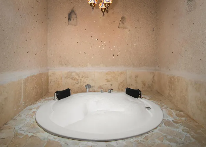 Cappa Via Cave Ürgüp