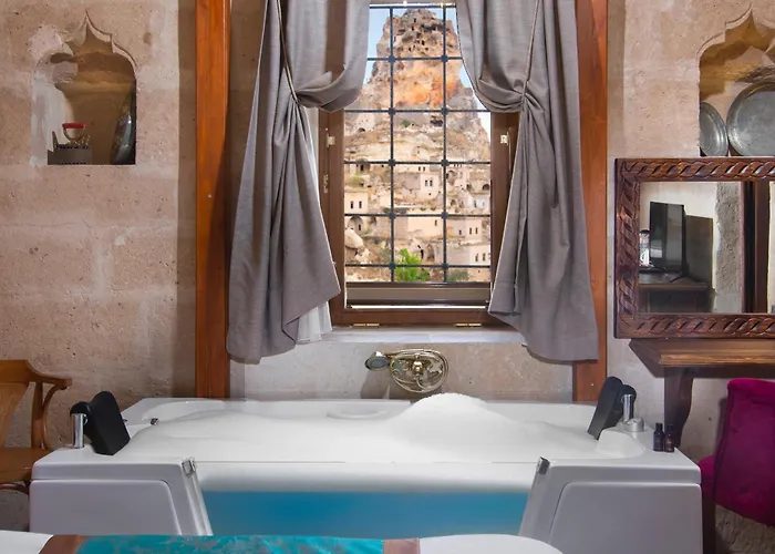 Cappa Via Cave Otel *