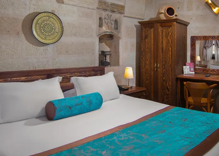 Cappa Via Cave Otel *