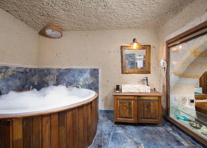 Cappa Via Cave Hotel *