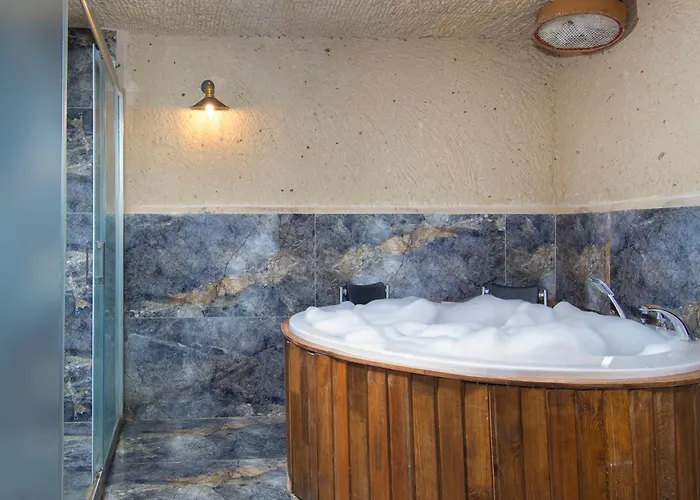 Cappa Via Cave Ürgüp